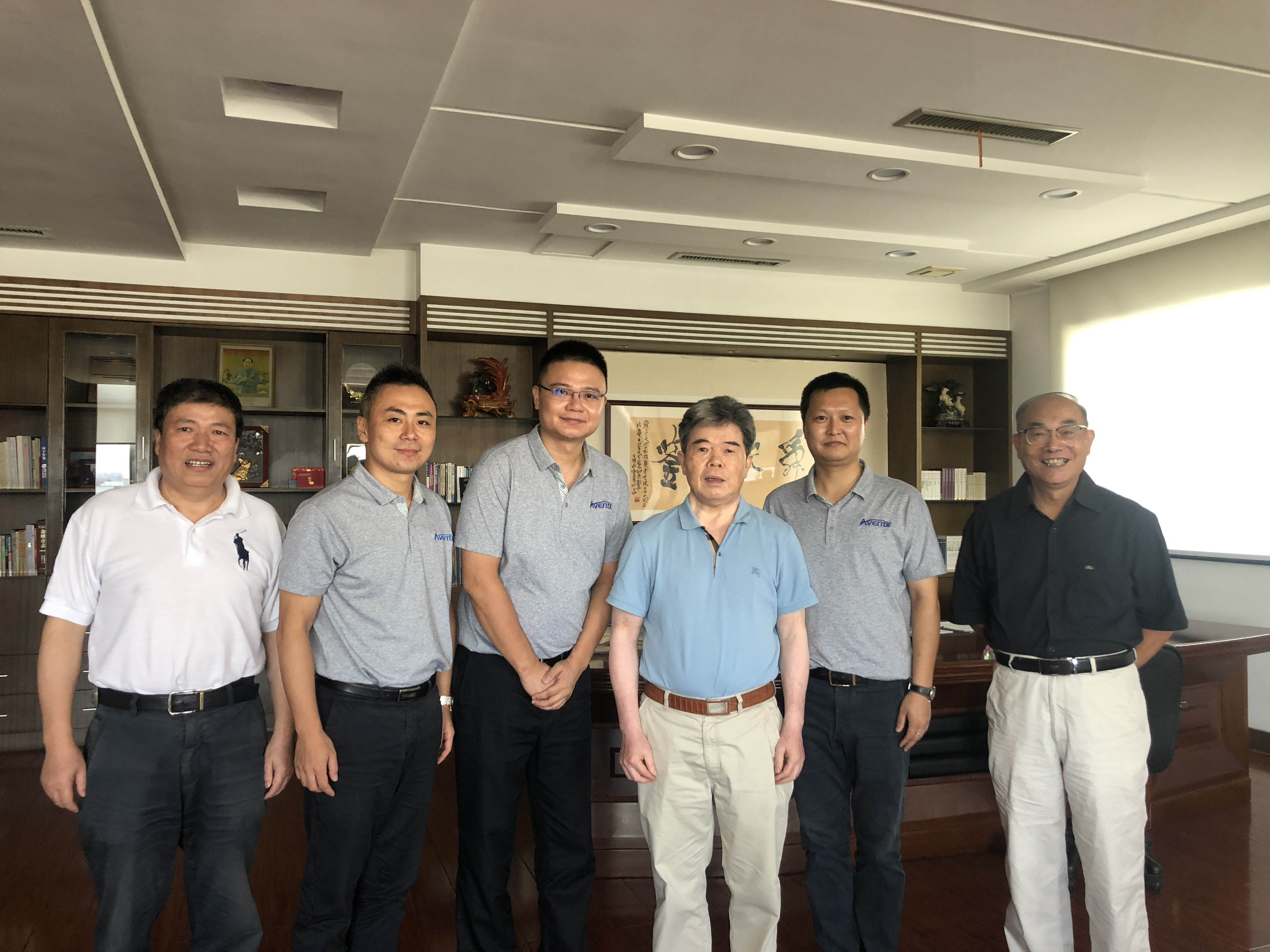 昀通科技技术团队拜访舜宇光学科技